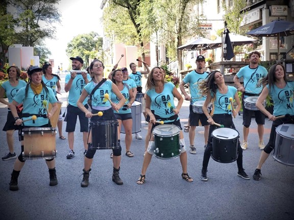 Prestation musicale de Bataka