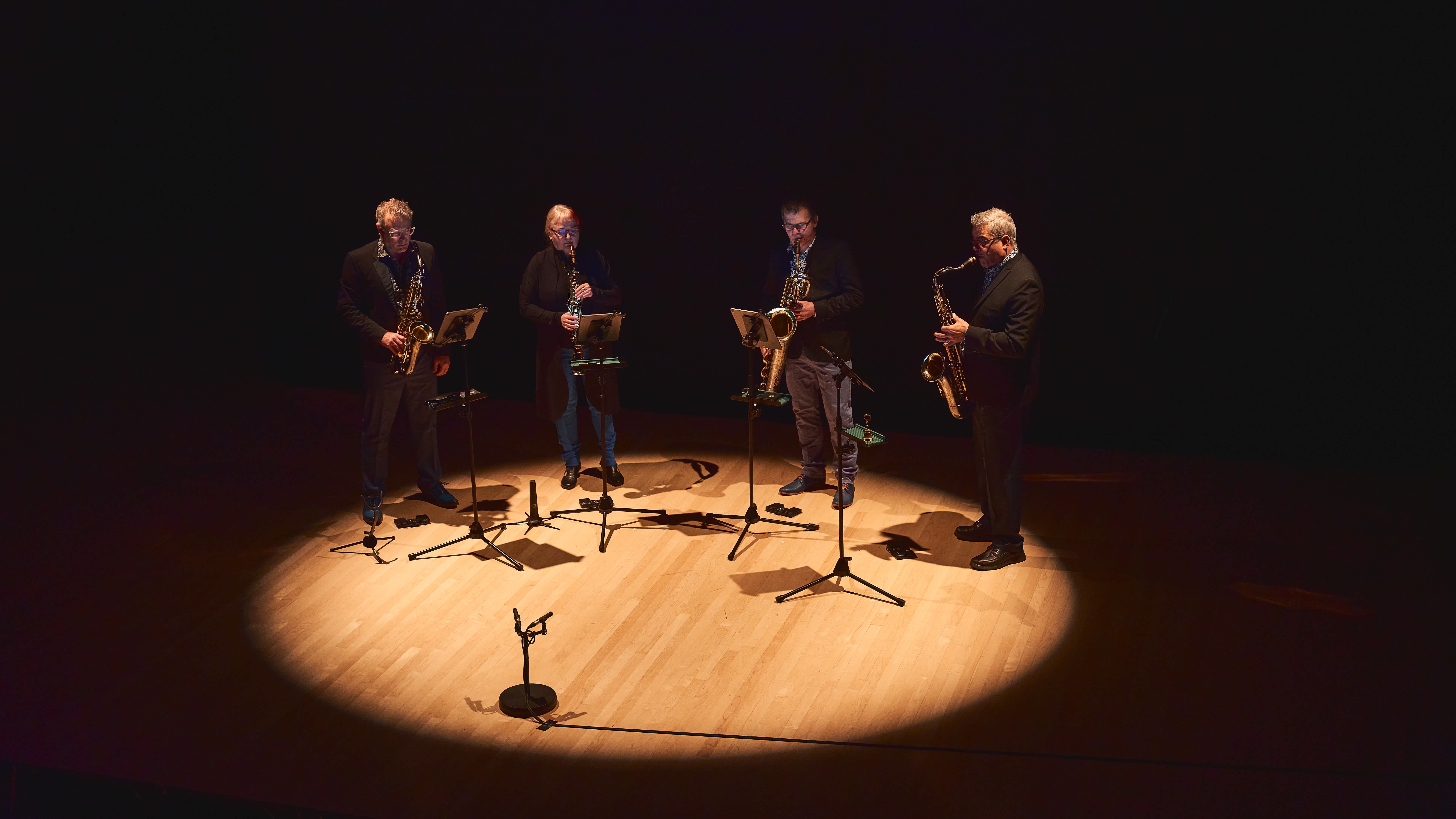 Cinq pièces liquides, Hommage à Claude Vivier – Quasar quatuor de saxophones