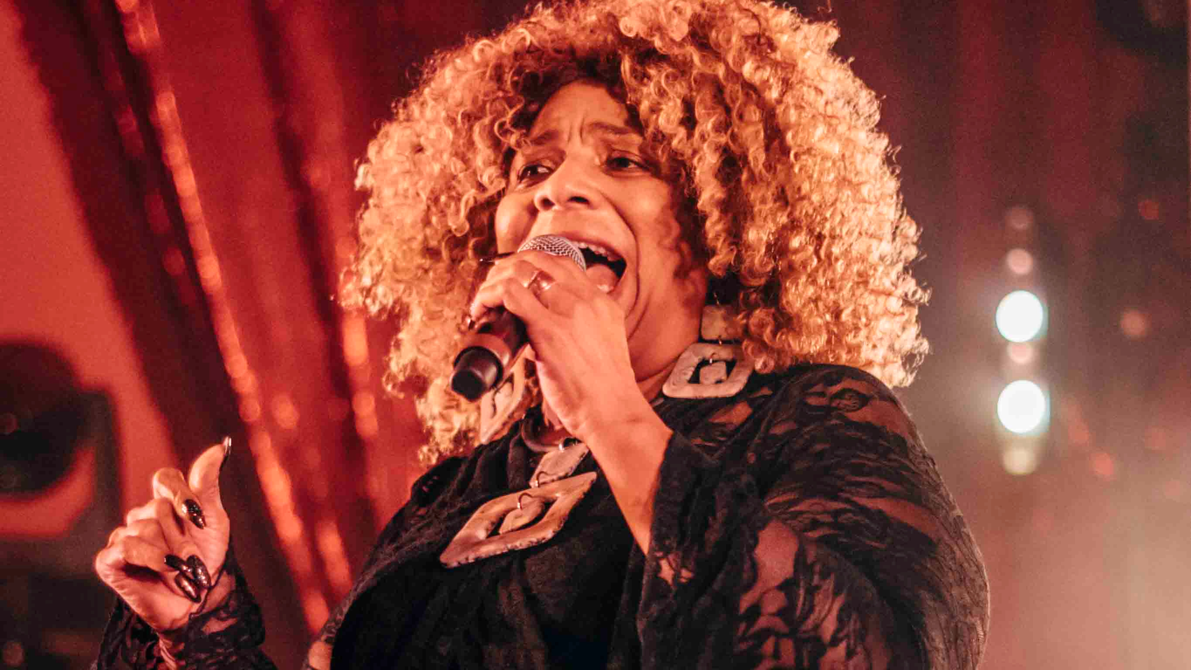 Les Meilleurs Hits Soul Motown Disco Pop &#8211; Michelle Sweeney