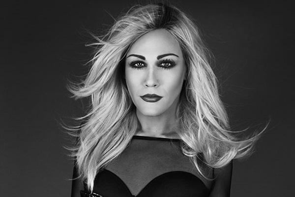 Jimmy Moore personnifie Britney Spears