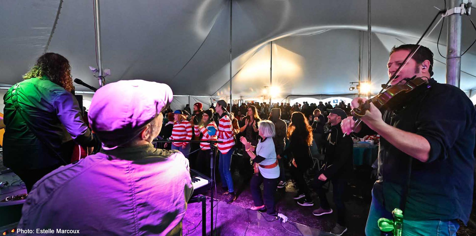 Spectacles chapiteau scène MRC Avignon