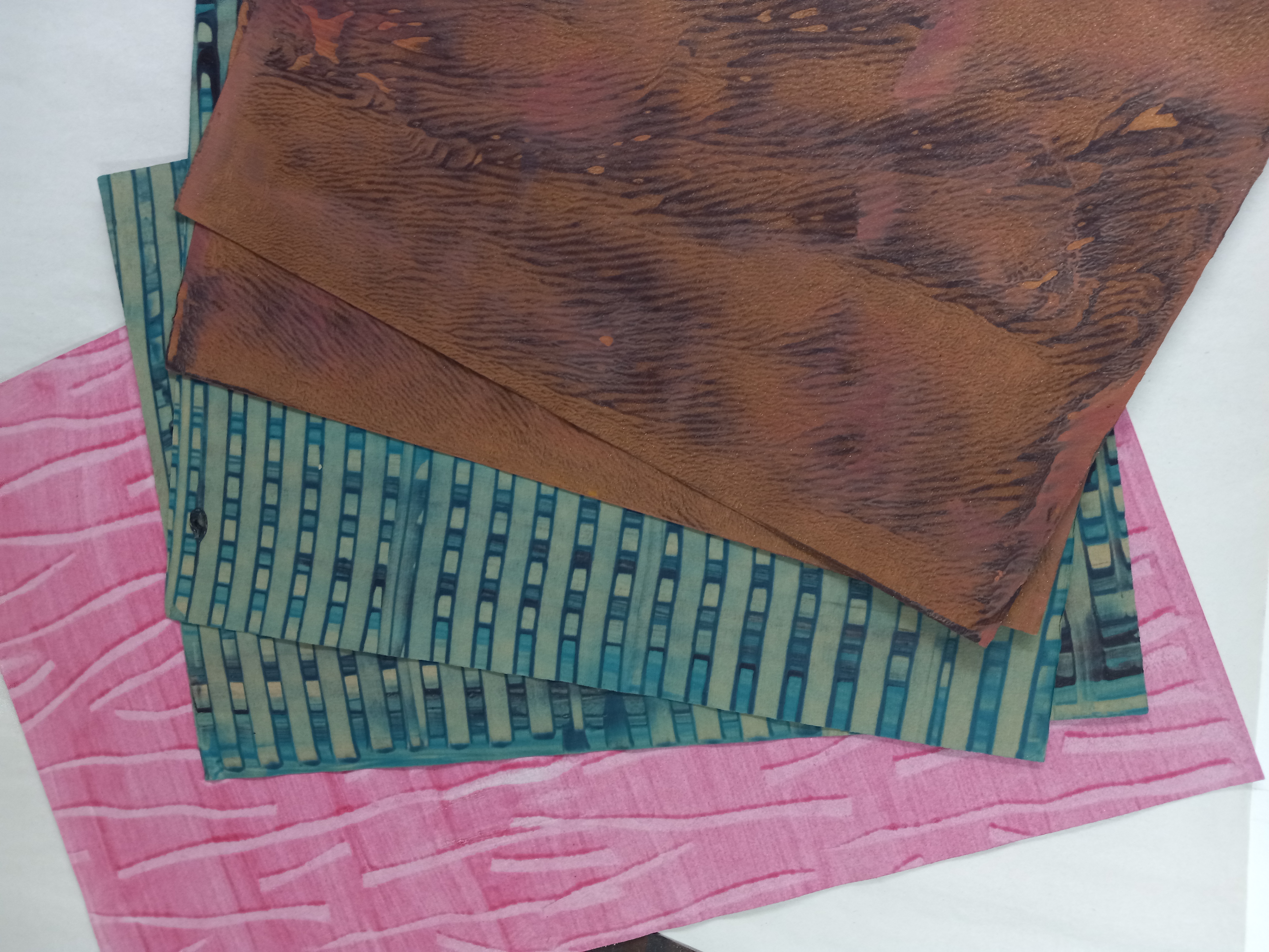 Découvrez le papier à la colle !