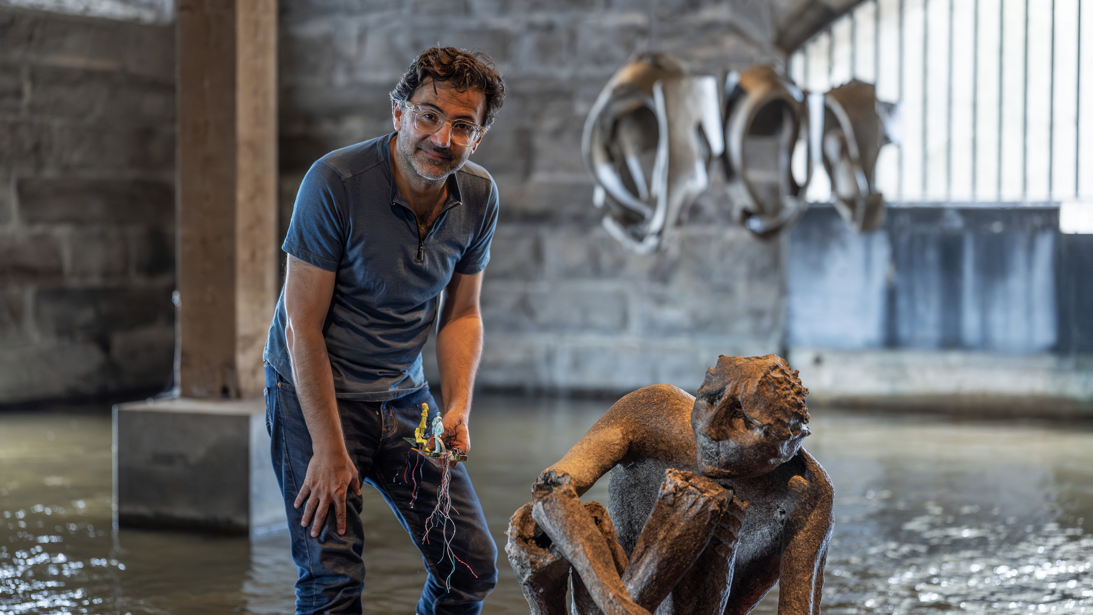 Le Tangible et l’Oubli : fragments d’histoire tissés entre matière et mémoire