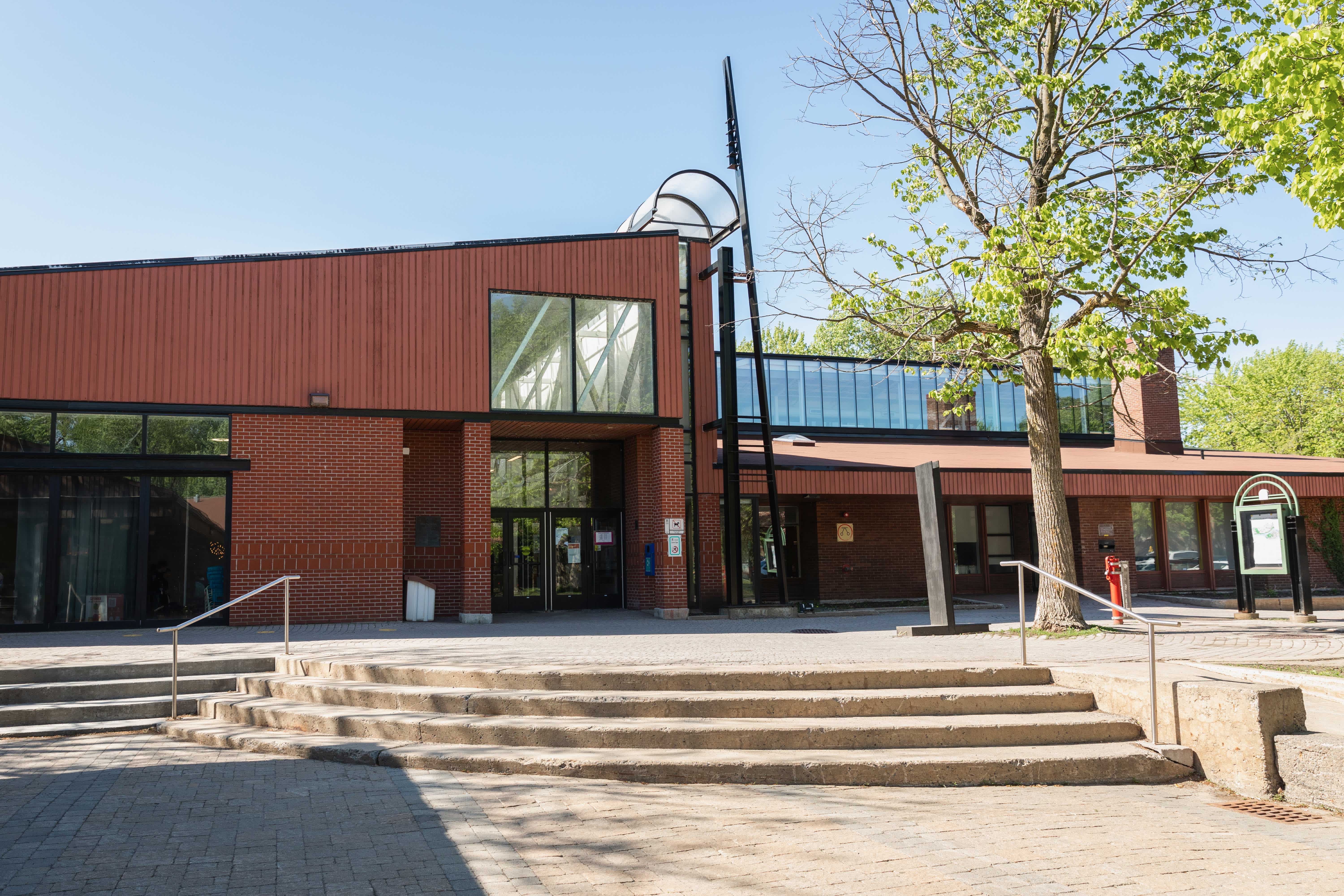 Bibliothèque de L'Île-des-Sœurs