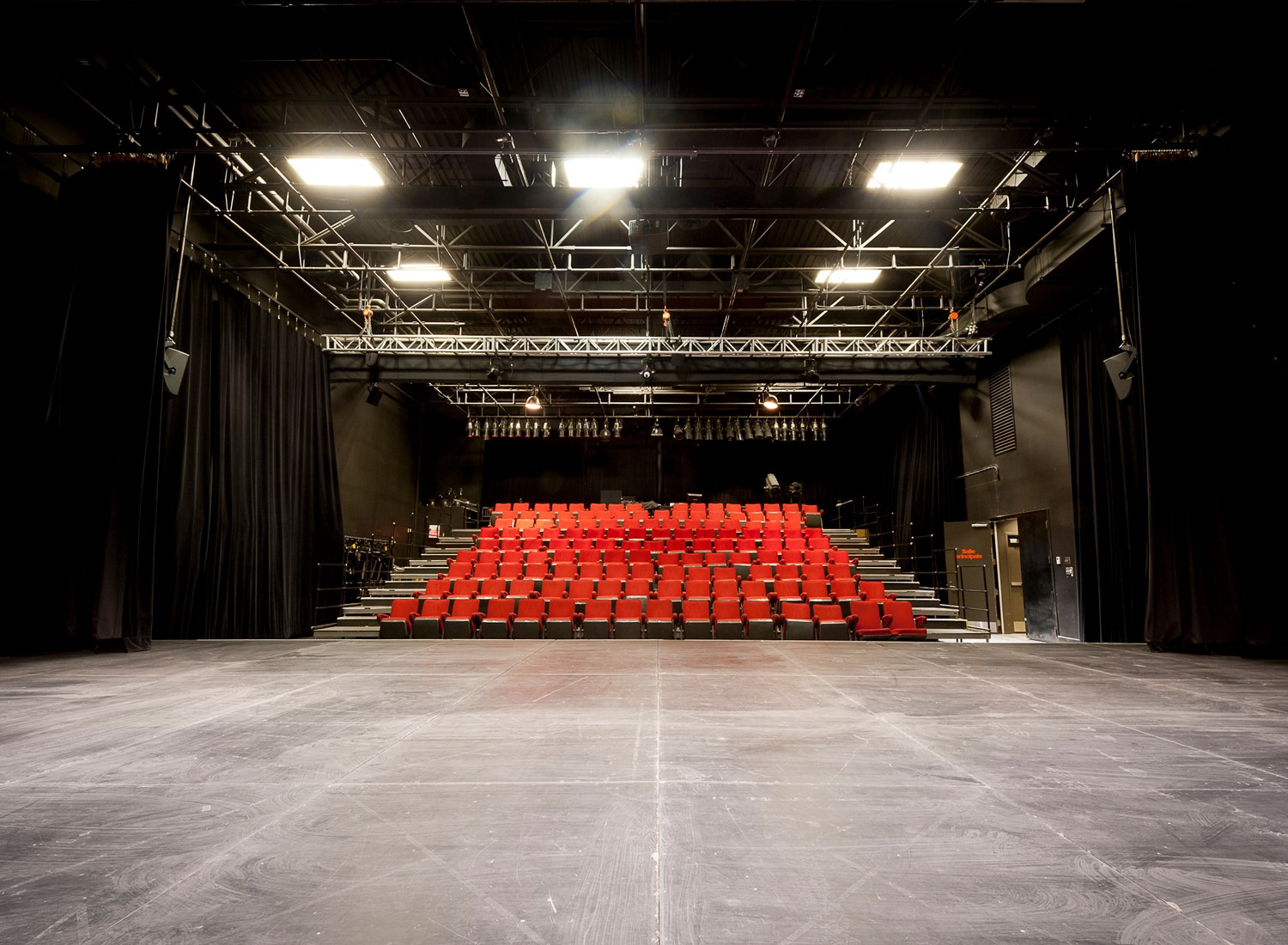 Théâtre aux Écuries | L'Arène